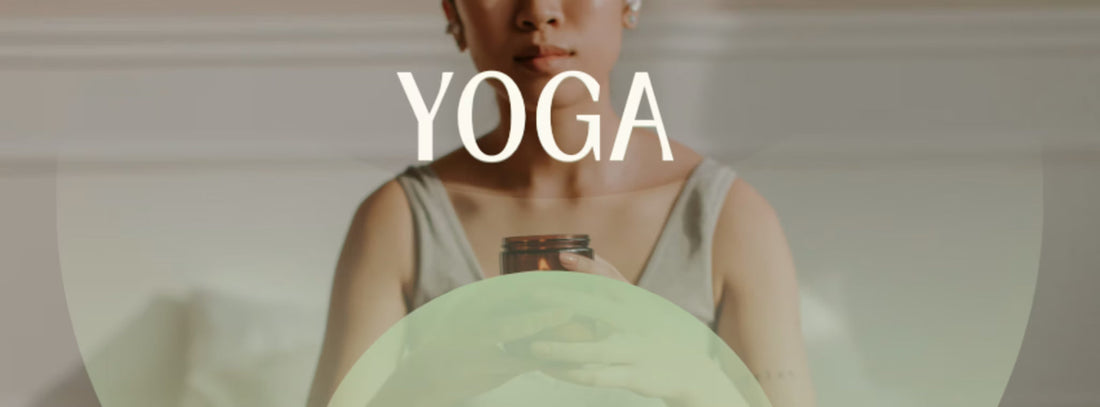 Frau mit ruhigem Gesicht, die eine Kerze hält, Aufschrift Yoga auf der Vorderseite